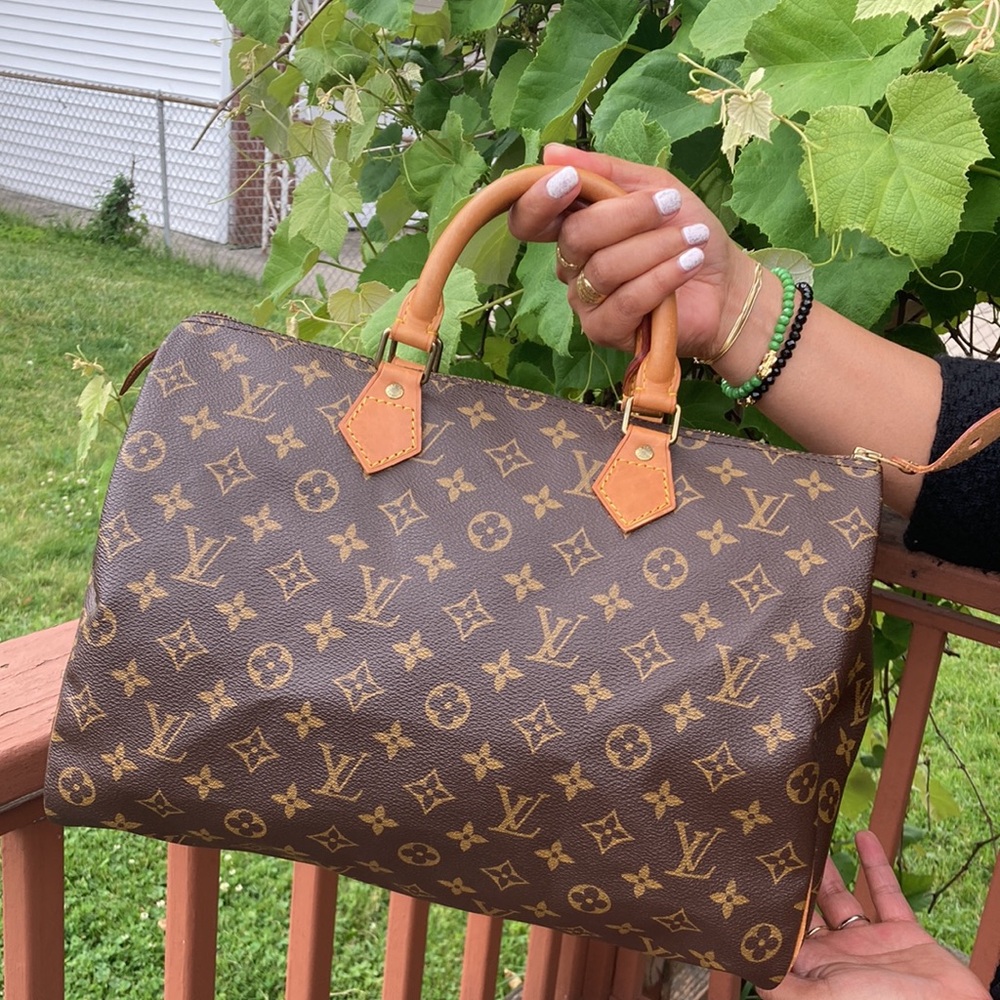 Louis Vuitton Speedy 35